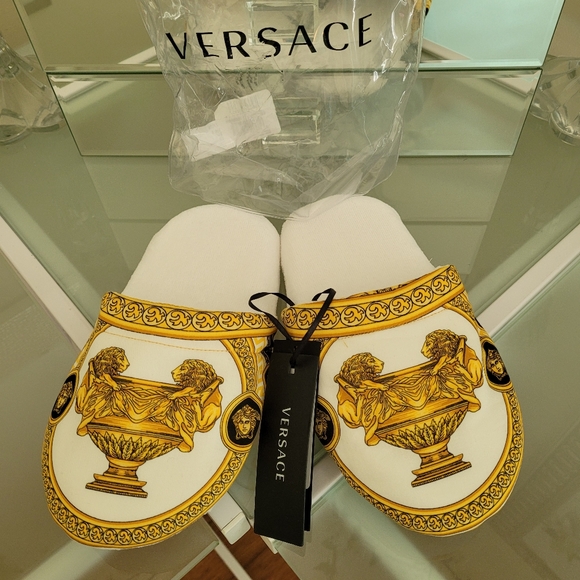 VERSACE MEDUSA RENAISSANCE PRINT SLIPPERS SIZE SMALL - Picture 4 of 7